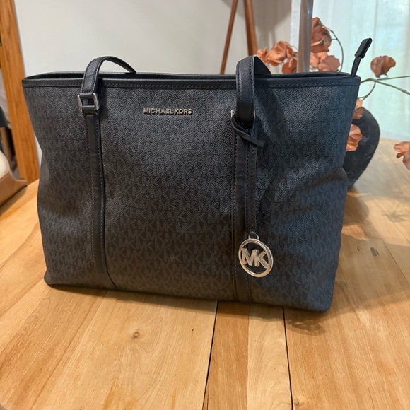 Michael Kors Charcoal Signature Tote - Picture 1 of 5